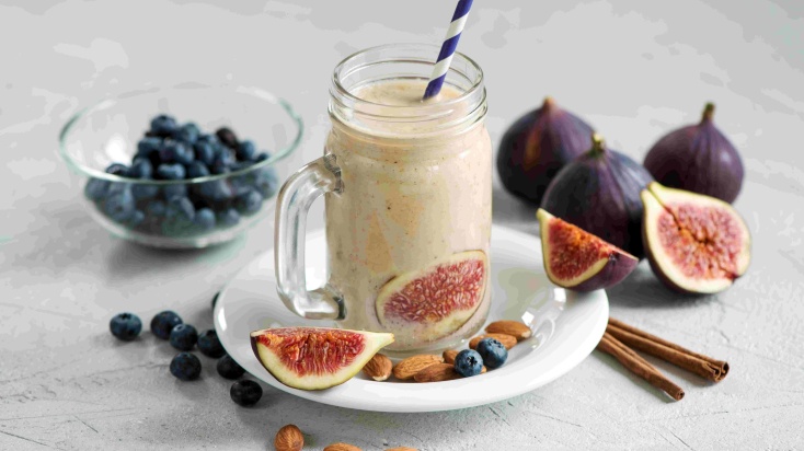 Protein shake from figs and blueberries.